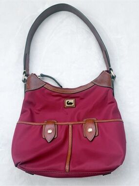 Dooney & Bourke Wayfarer Maroon Nylon/Leather Zip Hobo Bag GUC